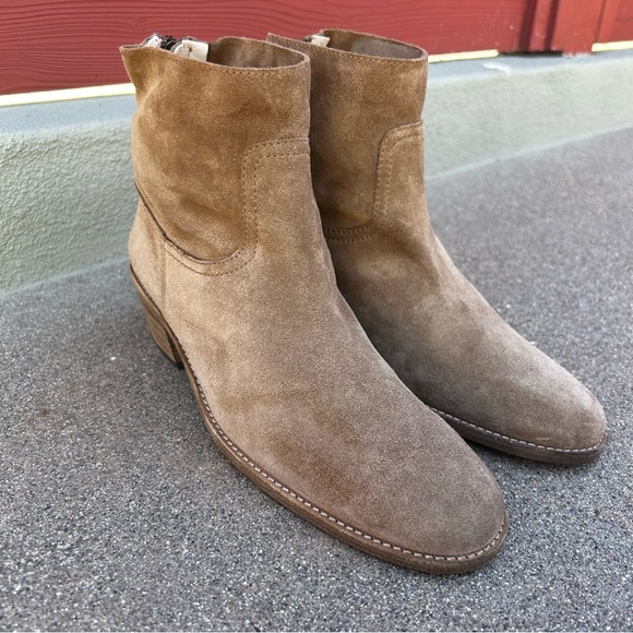 $590~ELYSE WALKER LOS ANGELES~Tan Distressed Suede Stacked Heel Bootie~Boot~37/7 - Picture 5 of 14